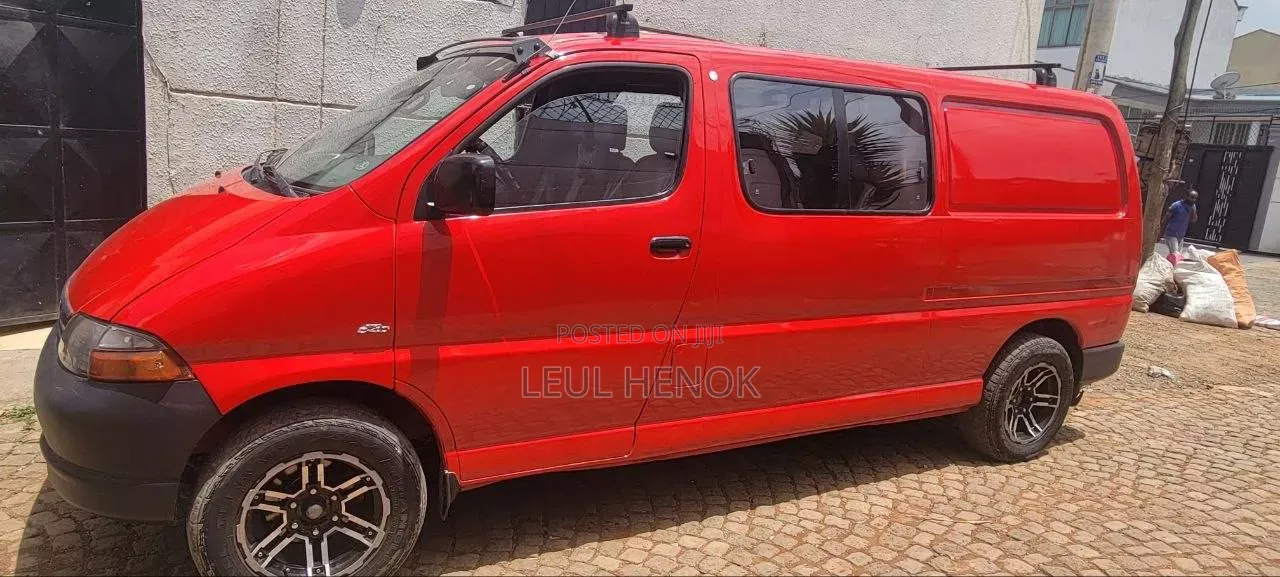Toyota Grand HiAce 2003 Red