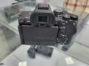 Sony Alpha 7v