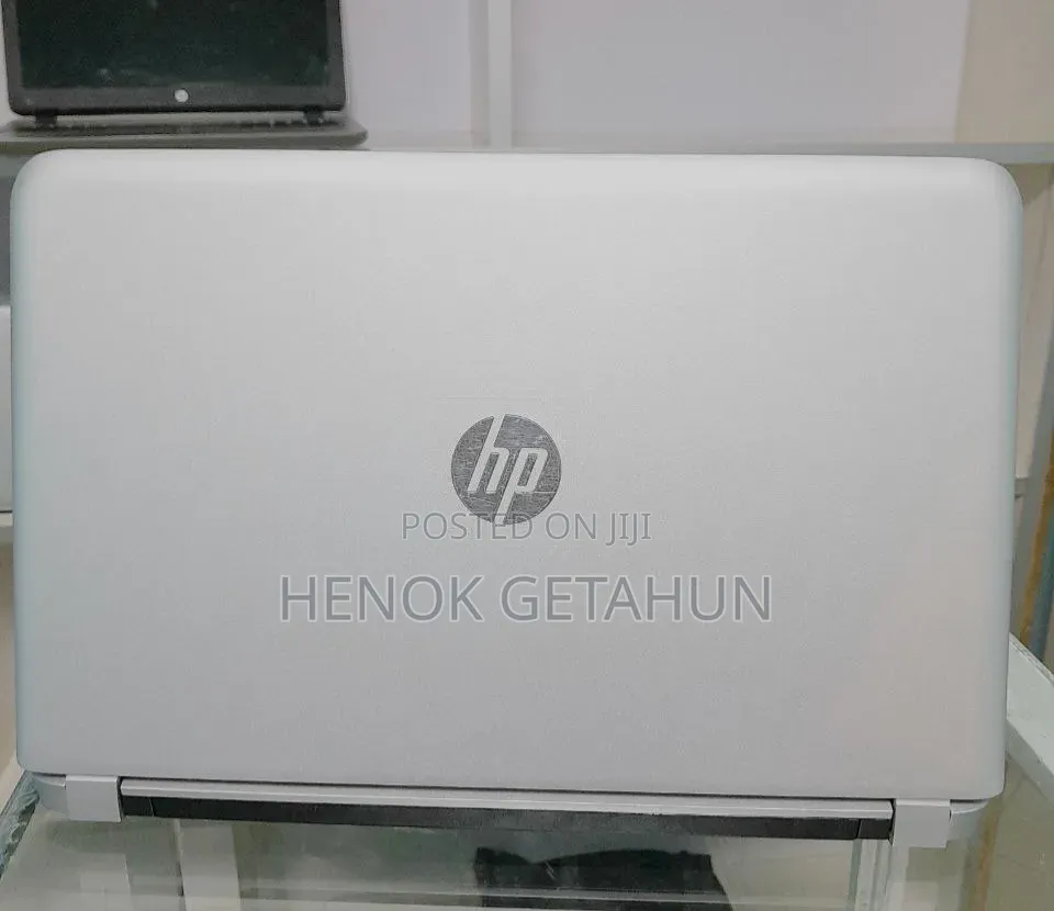 New Laptop HP Envy x360 8GB Intel Core i7 SSD 512GB
