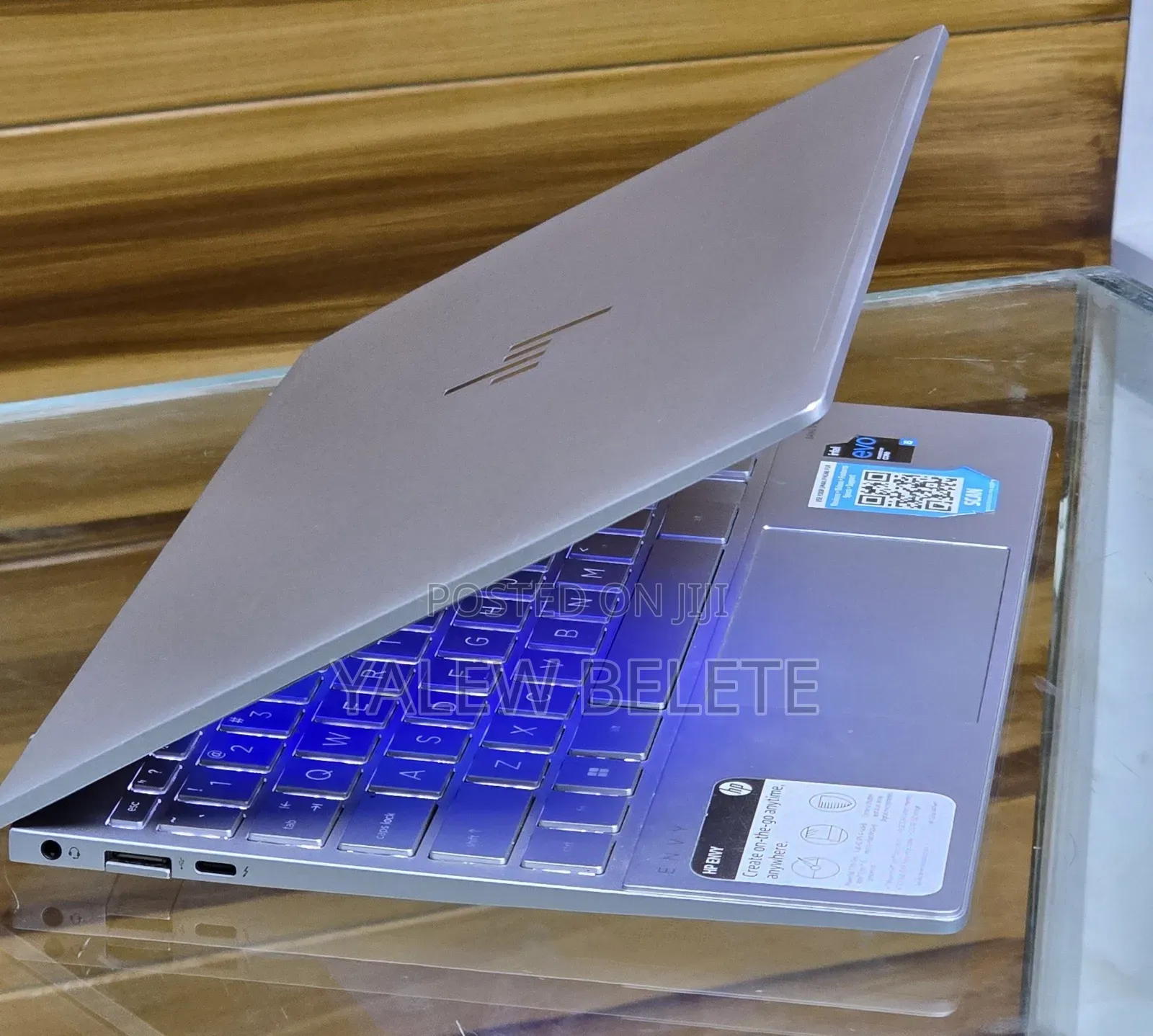 New Laptop HP Envy Ultrabook 4 8GB Intel Core i5 SSD 256GB