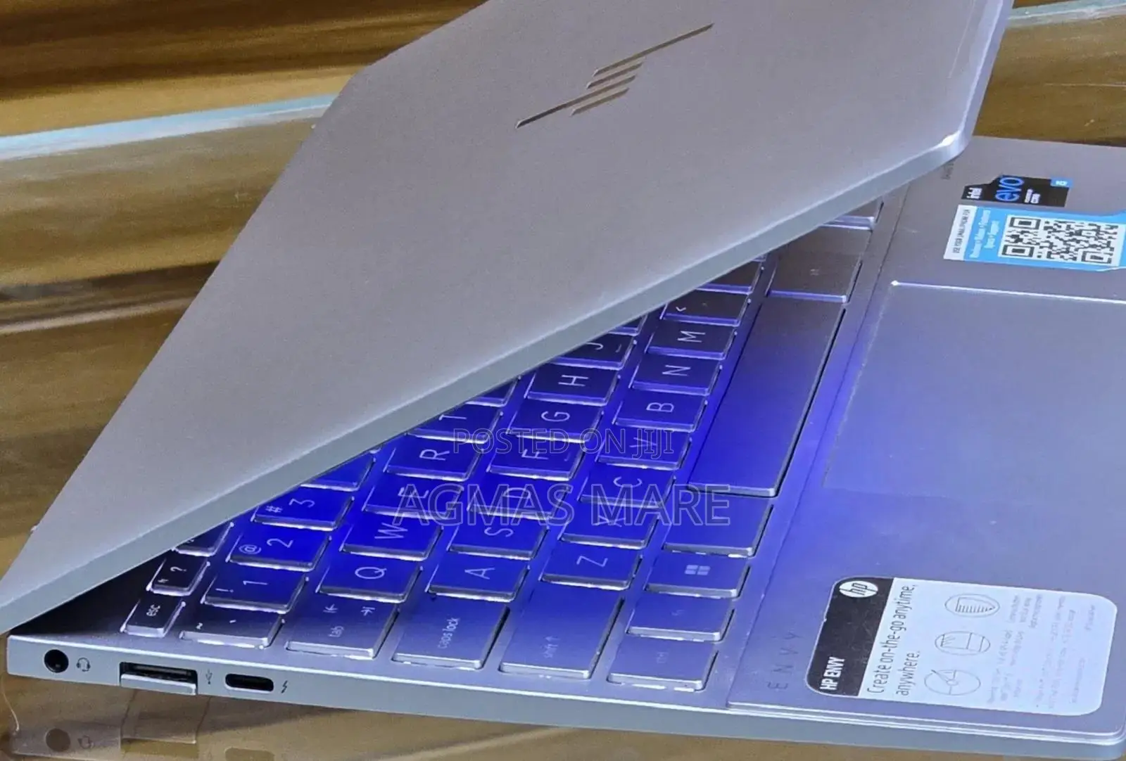 New Laptop HP Envy 14 8GB Intel Core i5 SSD 256GB