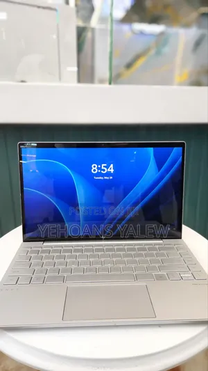 New Laptop HP Envy 14 8GB Intel Core i5 SSD 256GB