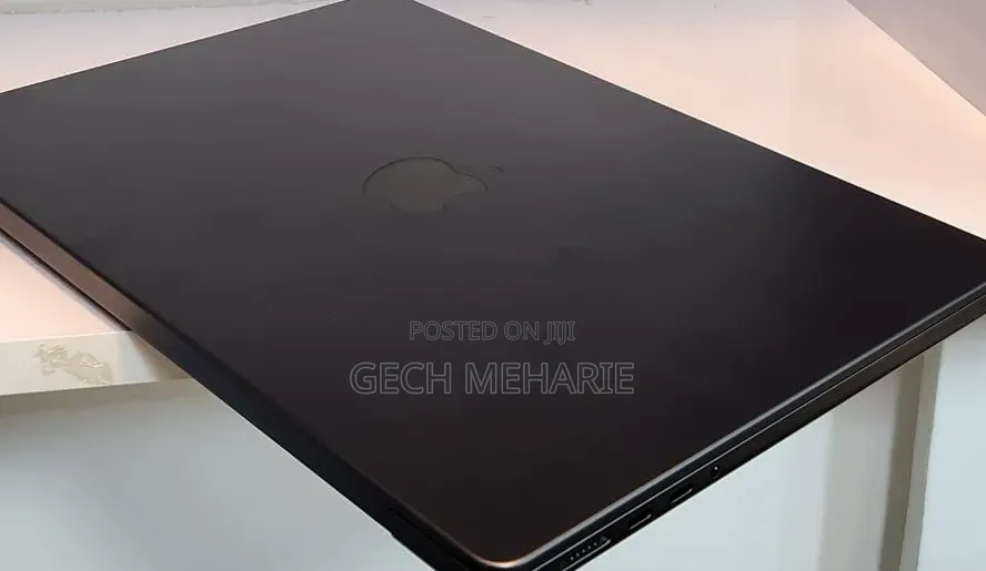 New Laptop Apple MacBook Pro 2025 M5 14-inch 16GB Apple M5 Pro SSD 1T