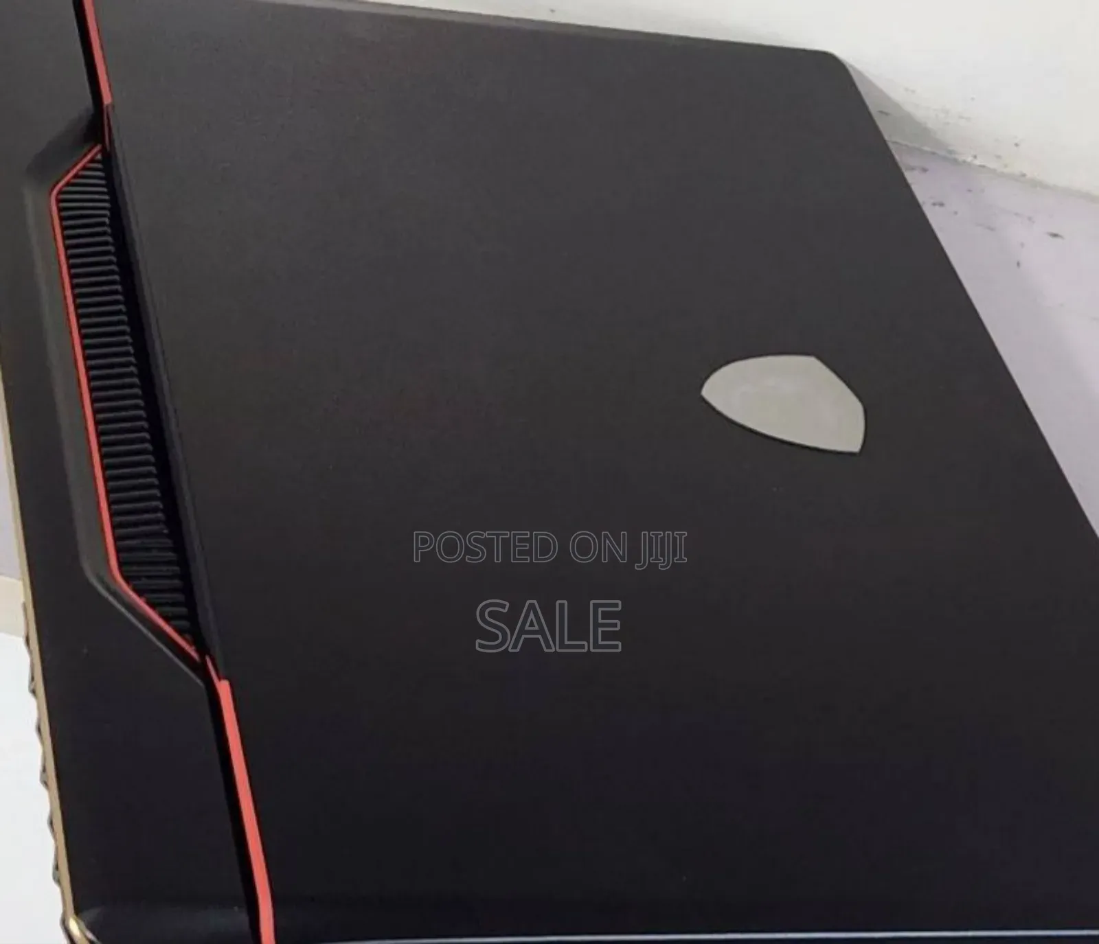 New Laptop MSI Raider GE68HX 13VI-202US 32GB Intel Core i9 SSD 1T