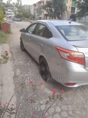 Toyota Yaris 2014 Silver
