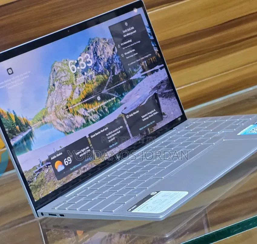 New Laptop HP Envy 14 8GB Intel Core i5 SSD 256GB