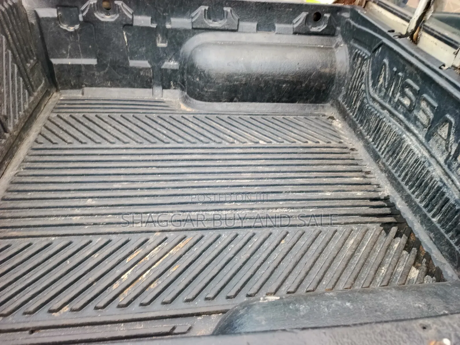 Nissan DoubleCab 1990 Silver