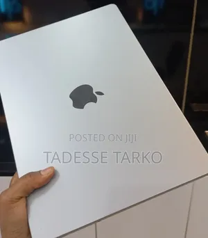 New Laptop Apple MacBook Pro 2021 M1 16GB Apple M1 Pro SSD 512GB