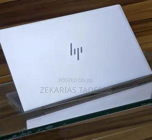 New Laptop HP Envy 14 8GB Intel Core i5 SSD 256GB