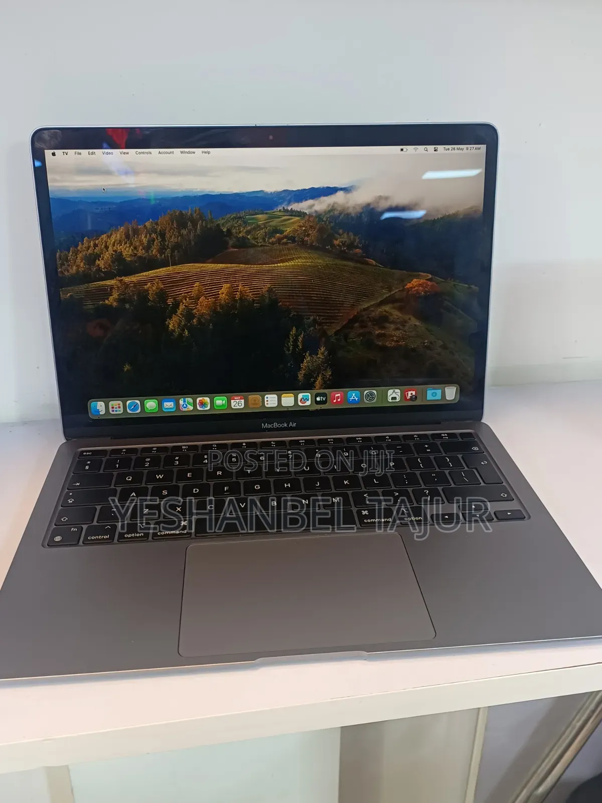 New Laptop Apple MacBook Air 2020 M1 8GB Apple M1 SSD 256GB
