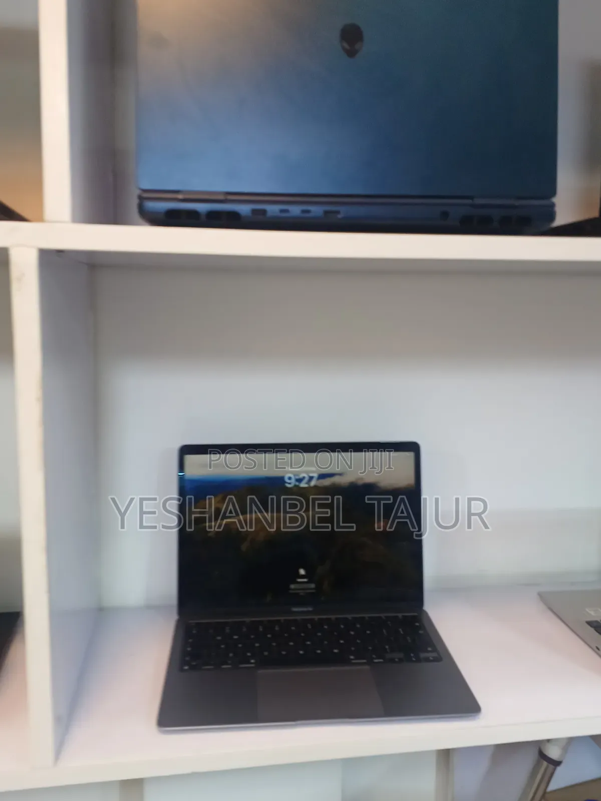 New Laptop Apple MacBook Air 2020 M1 8GB Apple M1 SSD 256GB