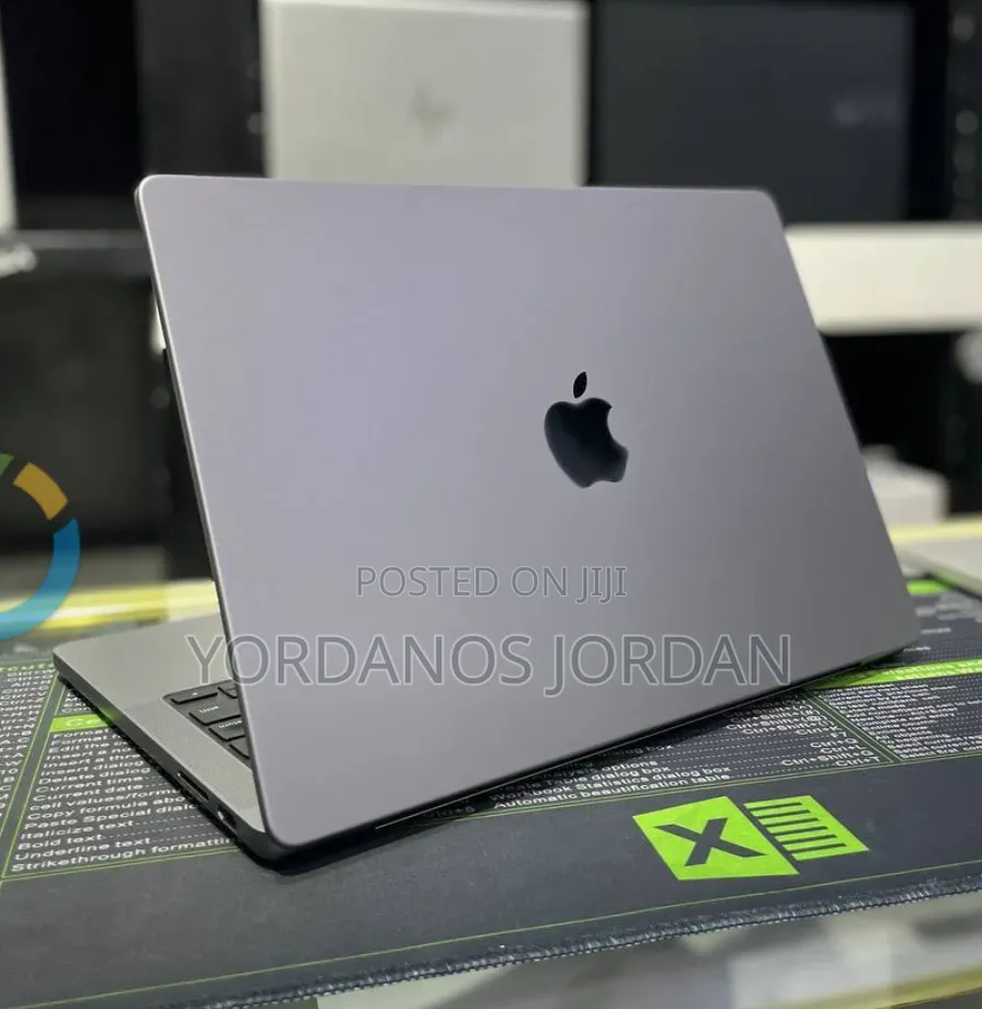 New Laptop Apple MacBook Pro 2023 M3 14-inch 8GB Apple M3 SSD 512GB