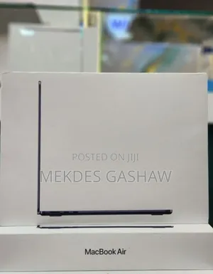 New Apple MacBook Air 2026 M5 13-inch 16GB Intel Core i7 SSD 512GB