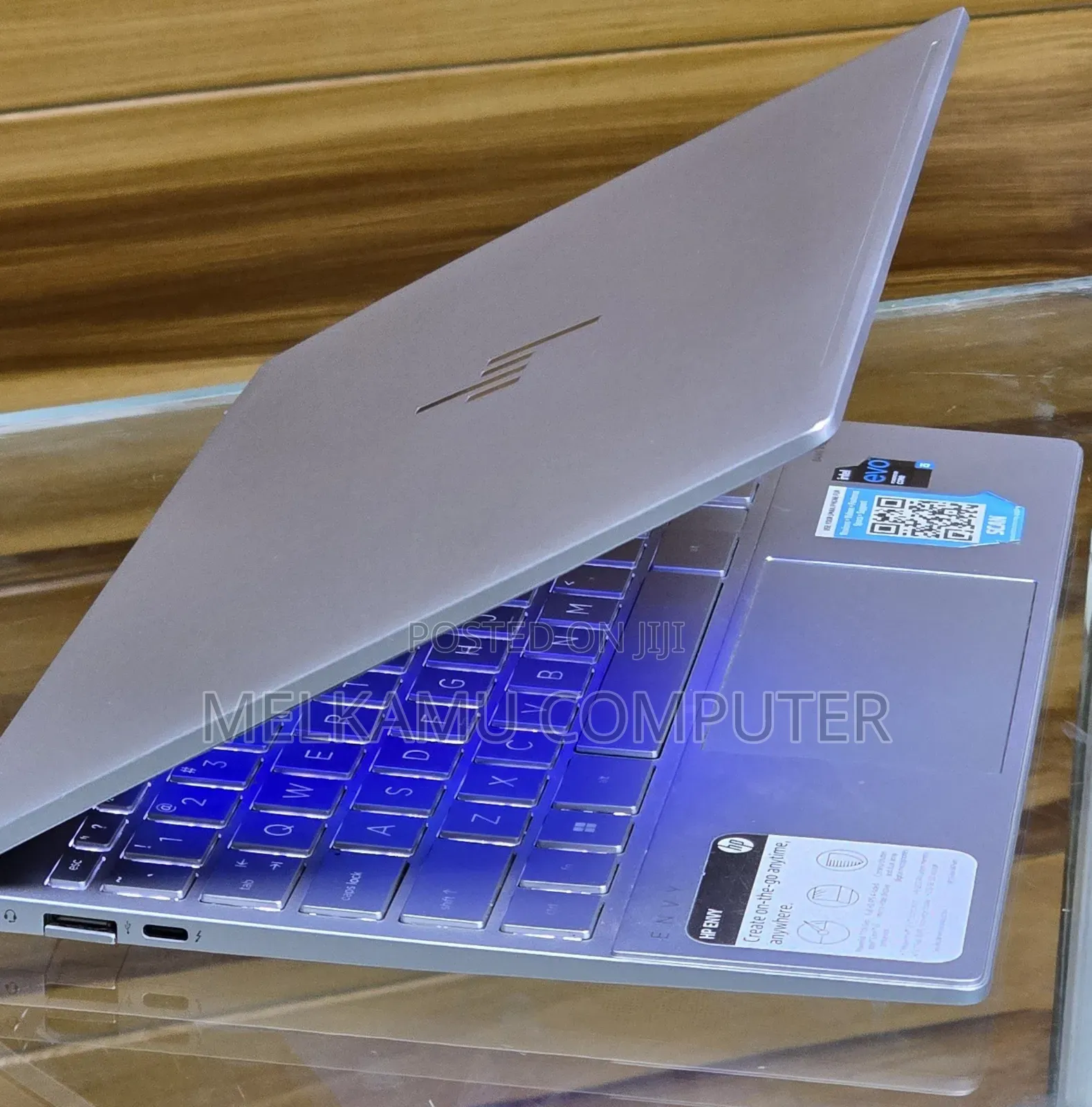 New Laptop HP Envy 14 8GB Intel Core i5 SSD 256GB