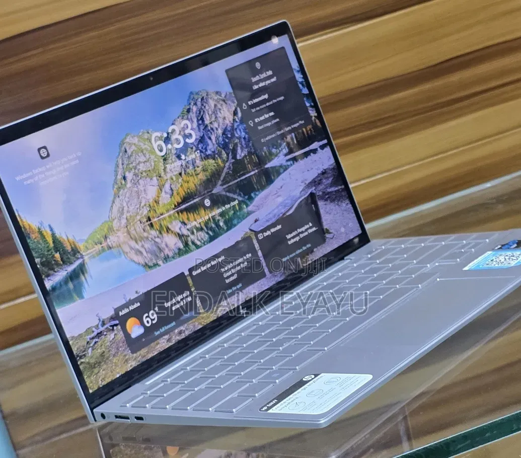 New Laptop HP Envy 14 8GB Intel Core i5 SSD 256GB