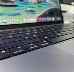 New Laptop Apple MacBook Pro 8GB Apple M3 SSD 512GB