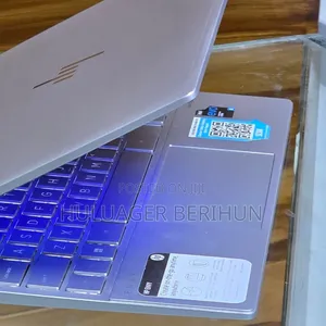 New Laptop HP Envy 14 8GB Intel Core i5 SSD 256GB
