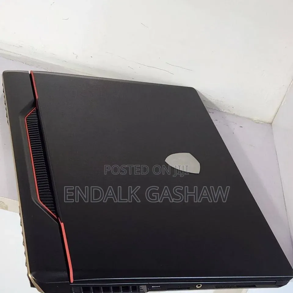New Laptop MSI Raider GE68HX 13VI-202US 32GB Intel Core i9 SSD 1T