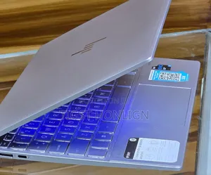 New Laptop HP Envy X360 8GB Intel Core i5 SSD 512GB