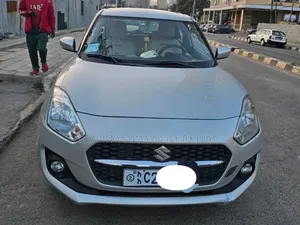 Suzuki Swift 2022 Pink