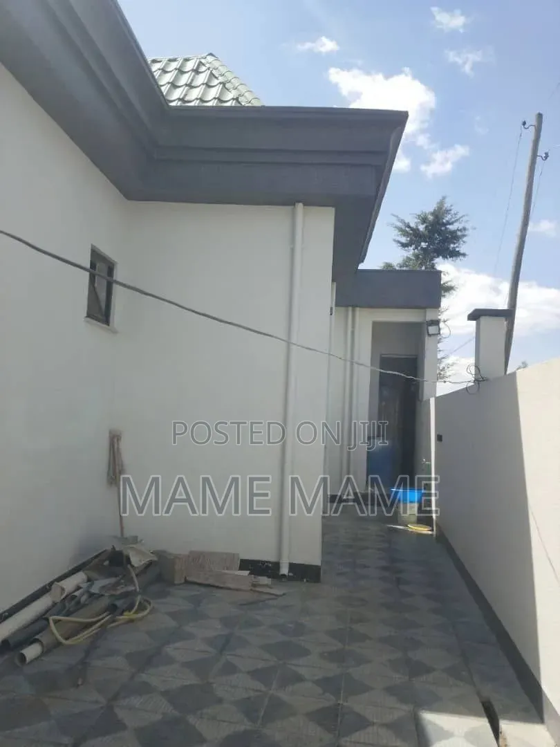 3bdrm Villa in Addis Abeba, Bole for sale