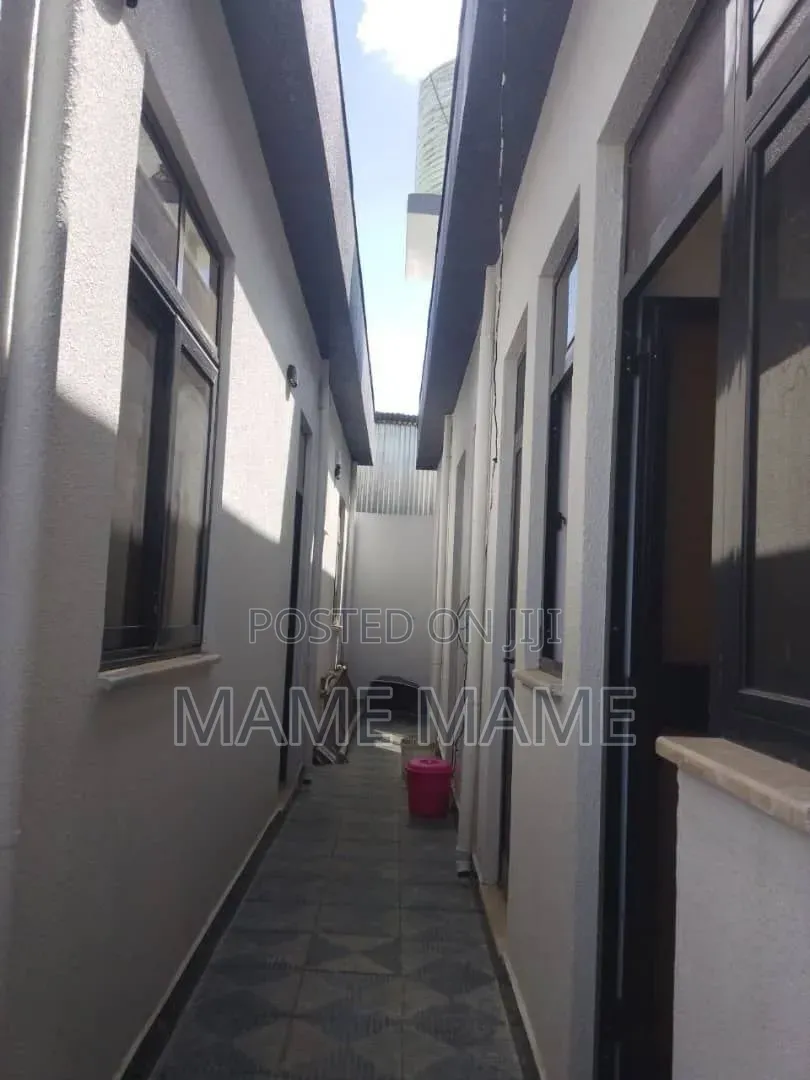 3bdrm Villa in Addis Abeba, Bole for sale