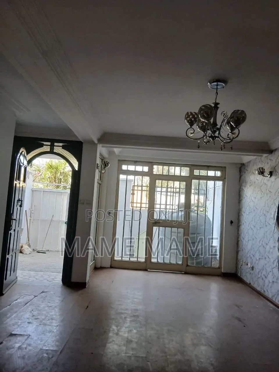 5bdrm House in Addis Abeba, Bole for sale