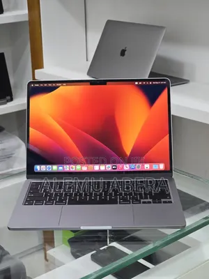New Laptop Apple MacBook Air 2022 M2 8GB Apple M2 SSD 256GB