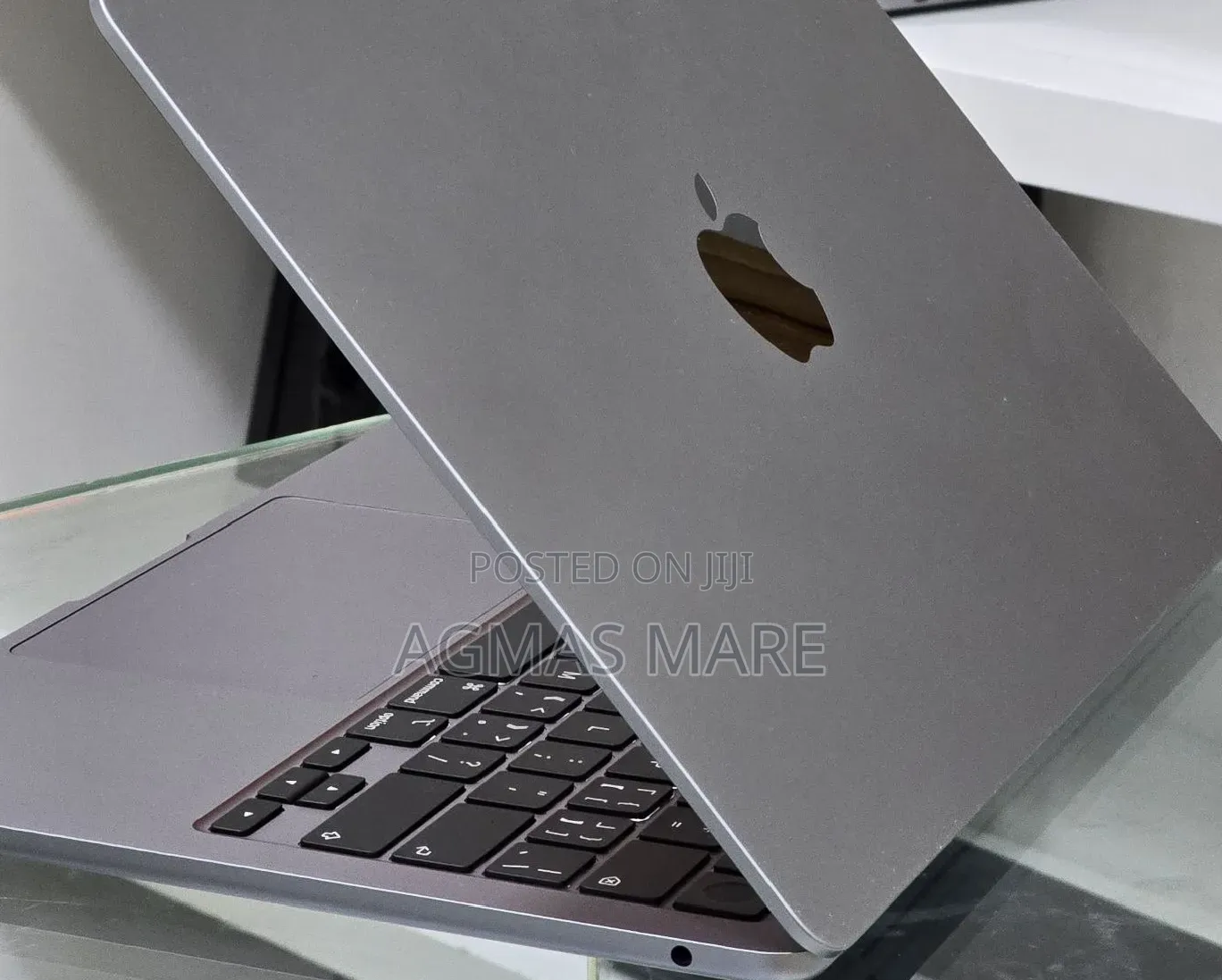 New Laptop Apple MacBook Air 2022 M2 8GB Apple M2 SSD 512GB