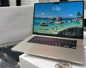 New Laptop Apple MacBook Air 16GB Apple M4 SSD 256GB