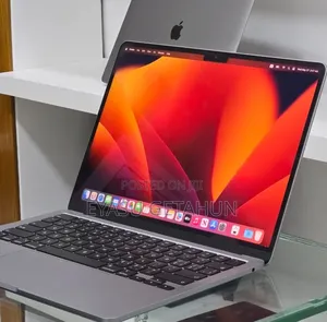 New Laptop Apple MacBook Air 2022 M2 8GB Apple M2 SSD 256GB