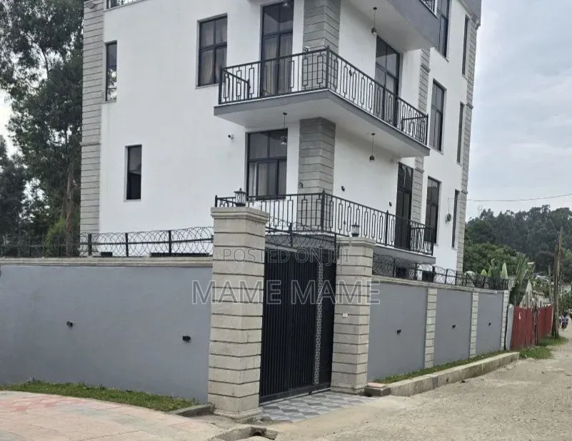 6bdrm House in Addis Abeba, Bole for sale