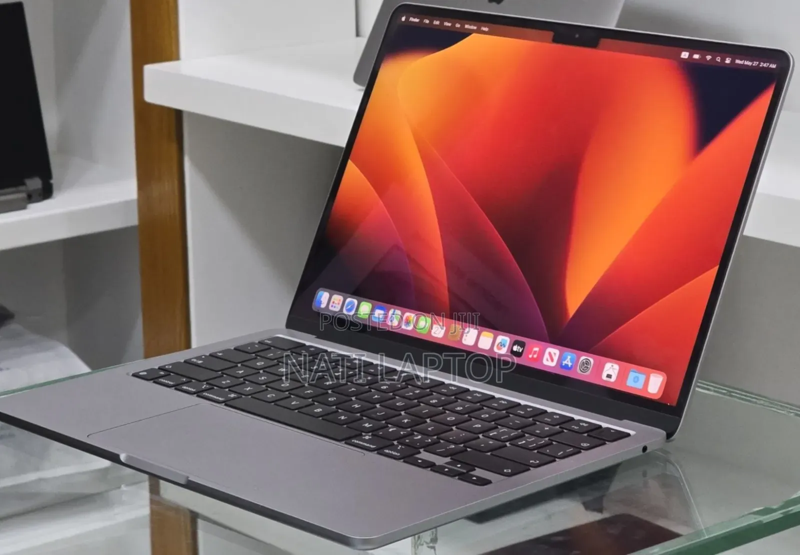 New Laptop Apple MacBook Air 2022 M2 8GB Apple M2 SSD 256GB