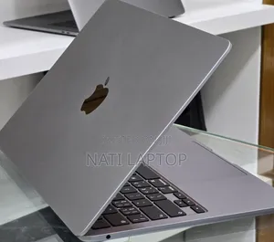 New Laptop Apple MacBook Air 2022 M2 8GB Apple M2 SSD 256GB