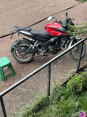 Bajaj Pulsar NS 200 2018 Red