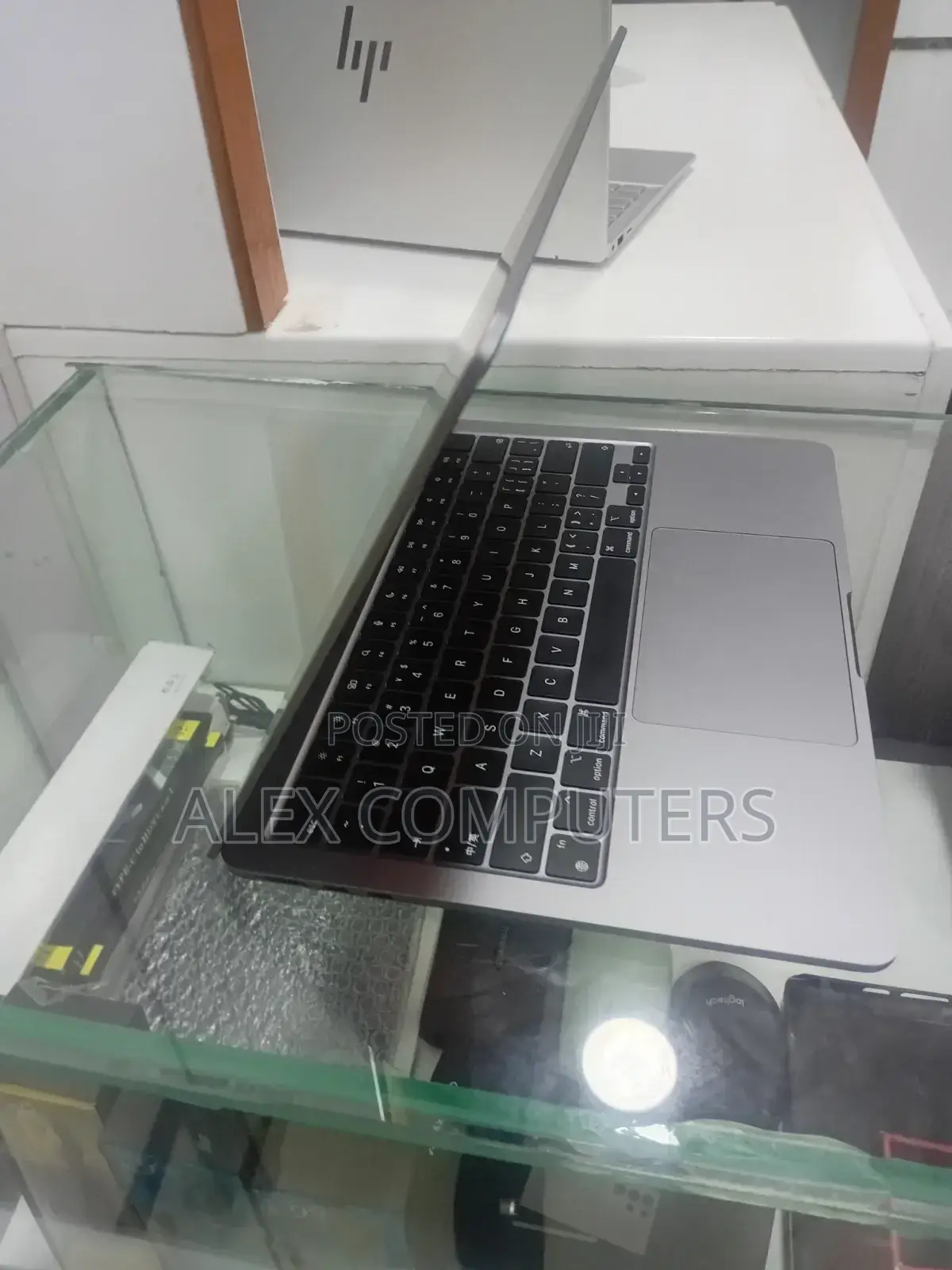 New Laptop Apple MacBook 8GB Apple M2 SSD 256GB