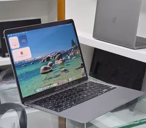 New Laptop Apple MacBook Air 2022 M2 8GB Intel Core i7 SSD 256GB