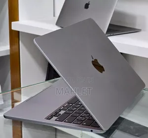 New Laptop Apple MacBook Air 2022 M2 8GB Intel Core i7 SSD 256GB