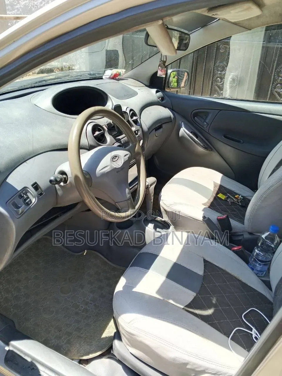 Toyota Vitz 1.0 FWD 3dr 2001 Gray