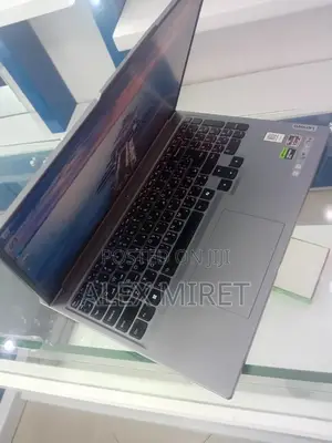 New Laptop Lenovo Legion 5 16GB AMD Ryzen 7 SSD 1T