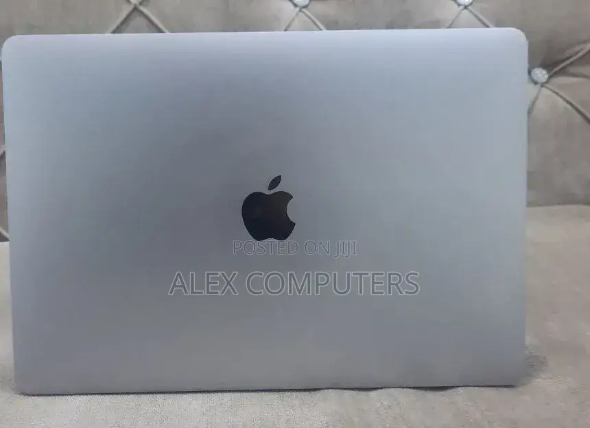 New Laptop Apple MacBook Pro 2017 16GB Intel Core i5 SSD 512GB