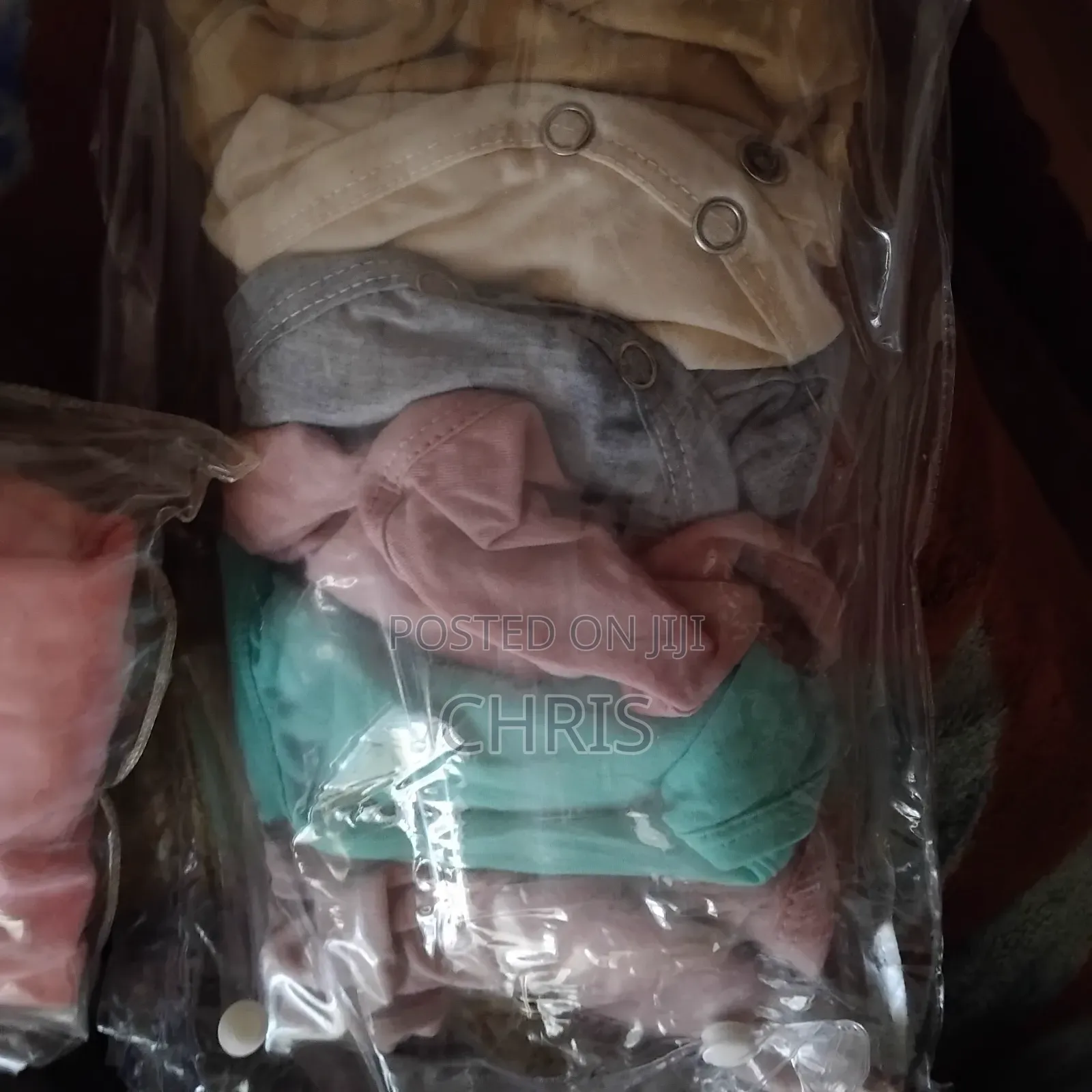 4 6 Piece Baby Bodysuit Set – Soft Colorful Baby Essentials