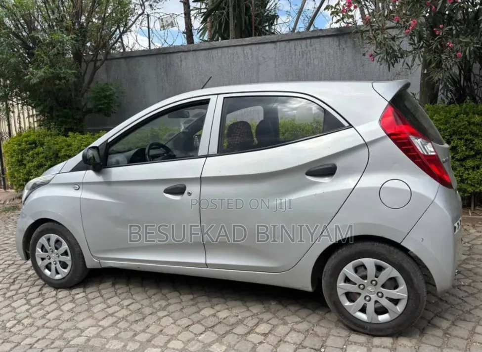Hyundai Eon 1.0 FWD 2015 Silver