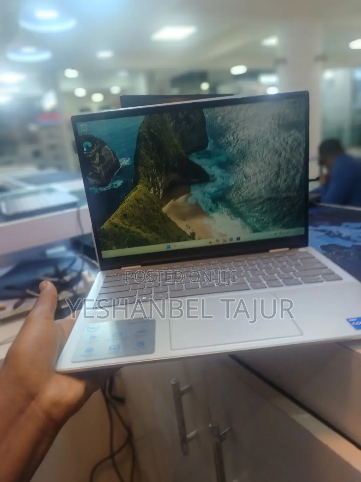 New Laptop Dell Inspiron 11 3000 8GB Intel Core i5 SSD 512GB