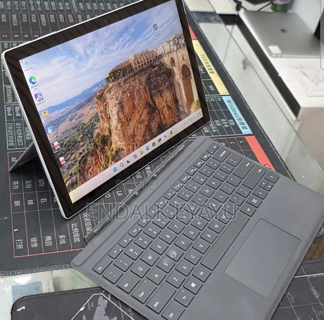 New Laptop Microsoft Surface Pro 7+ 16GB Intel Core i7 SSD 512GB