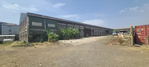 የሚሸጥ 10500ካሬ መጋዘን ብቻ የሆነ