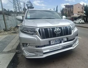 Toyota Land Cruiser 2014 Silver