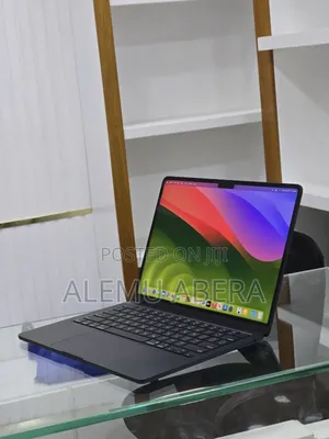 New Laptop Apple MacBook Air 2025 M4 13-inch 16GB Apple M4 SSD 256GB