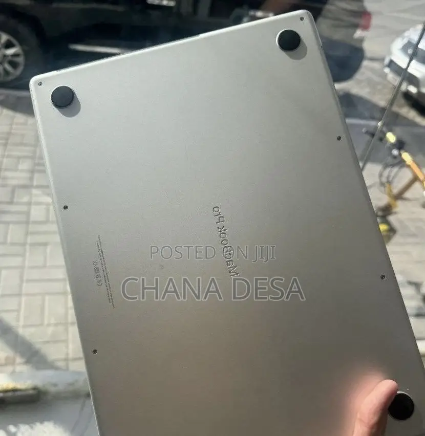 New Laptop Apple MacBook Pro M1 32GB Apple M1 Pro SSD 1T