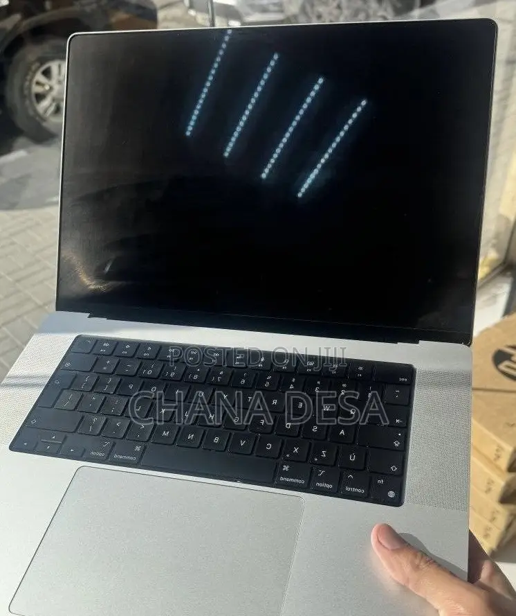 New Laptop Apple MacBook Pro M1 32GB Apple M1 Pro SSD 1T